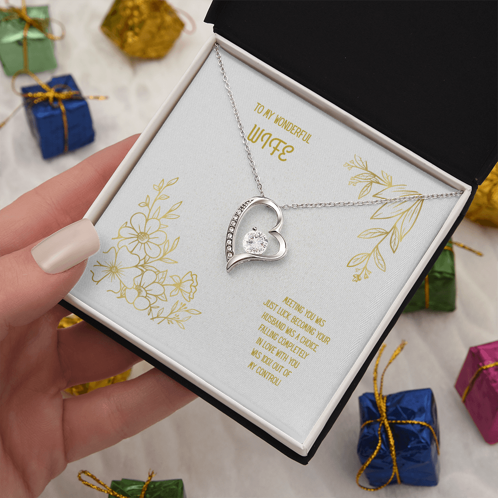 To My Wonderful Wife White/Gold Heart Pendent