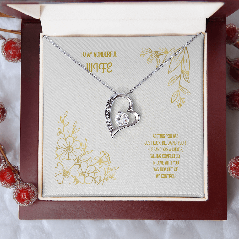 To My Wonderful Wife White/Gold Heart Pendent