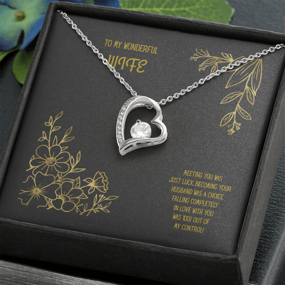 To My Wonderful Wife Black/Gold Heart Pendent